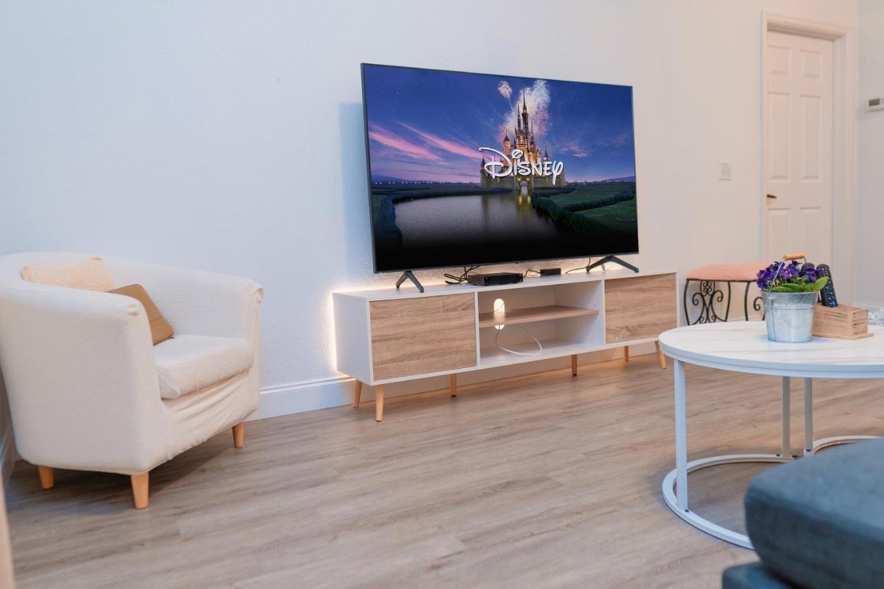 Upgraded 4bd Near Location Family Friendly Apartment *